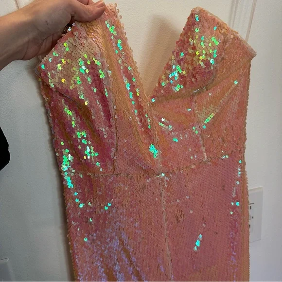 Nwt NBD (Revolve Brand) Dreams From Yesterday Sequin Gown in Electric Peach - Picture 12 of 14